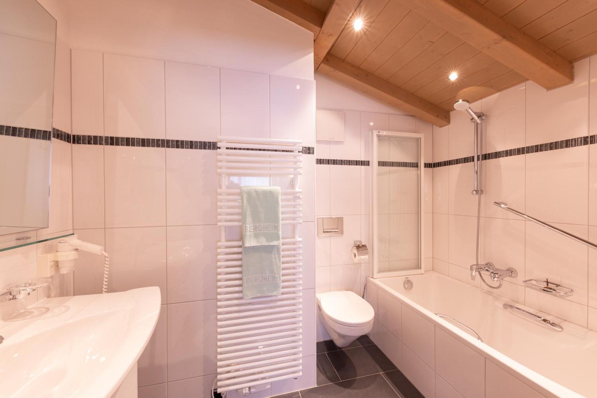 Quality Hosts Arlberg - Hotel Bergheim Sankt Anton am Arlberg Exteriör bild
